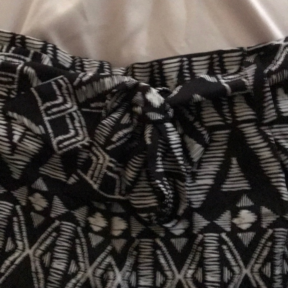 Monteau Shorts Size Large - Picture 3 of 5